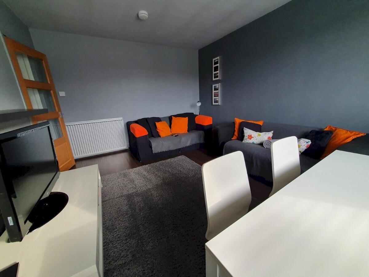 2 Bedroom, Free Parking & Netflix Near Hospitals Aberdeen Luaran gambar