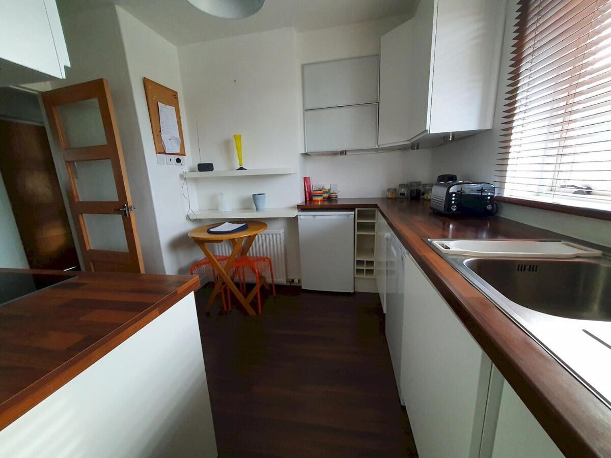2 Bedroom, Free Parking & Netflix Near Hospitals Aberdeen Luaran gambar