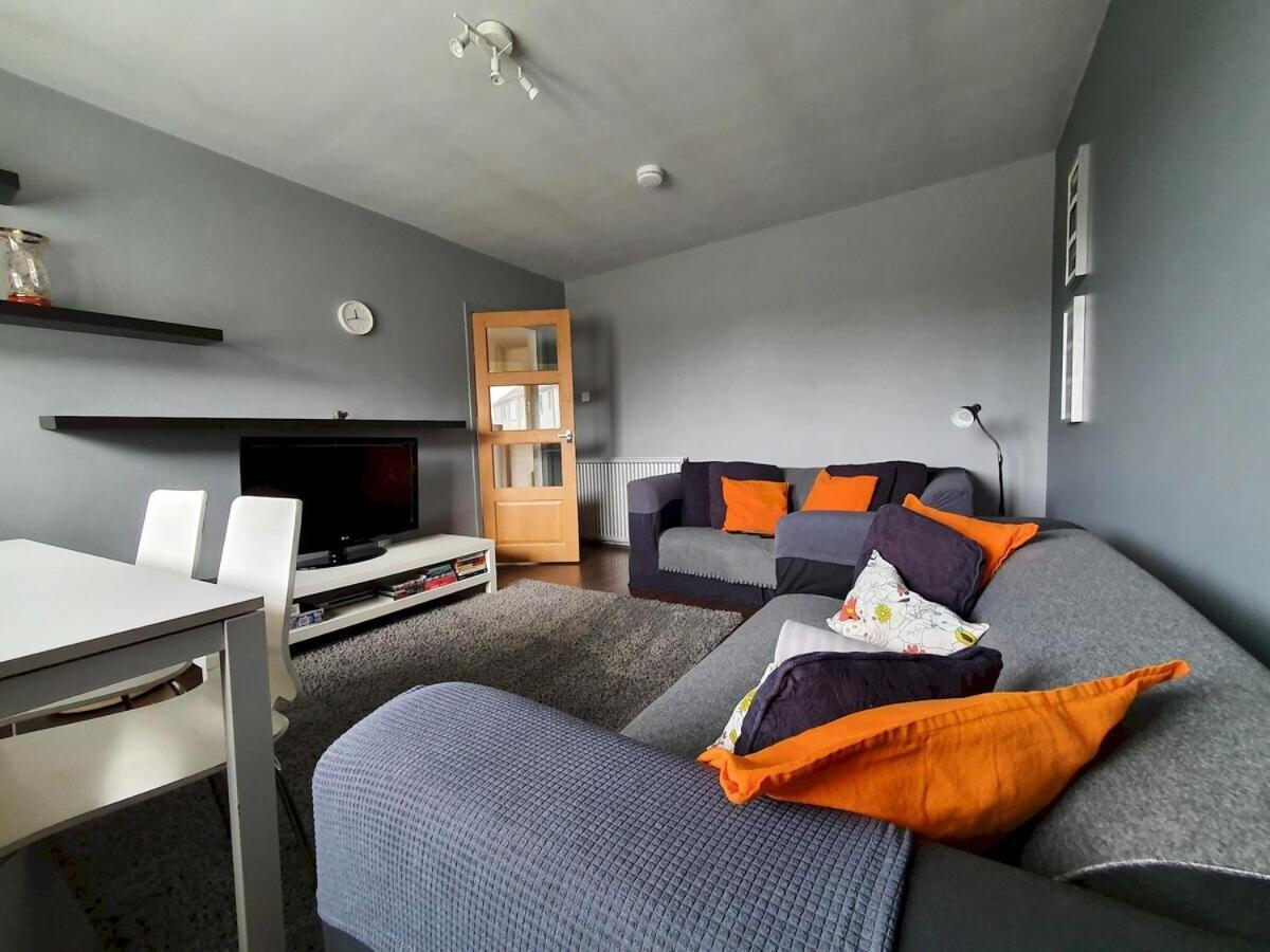 2 Bedroom, Free Parking & Netflix Near Hospitals Aberdeen Luaran gambar